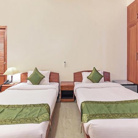 Hotel Treebo Trip The Nest Corporate à Greater Noida Extérieur photo