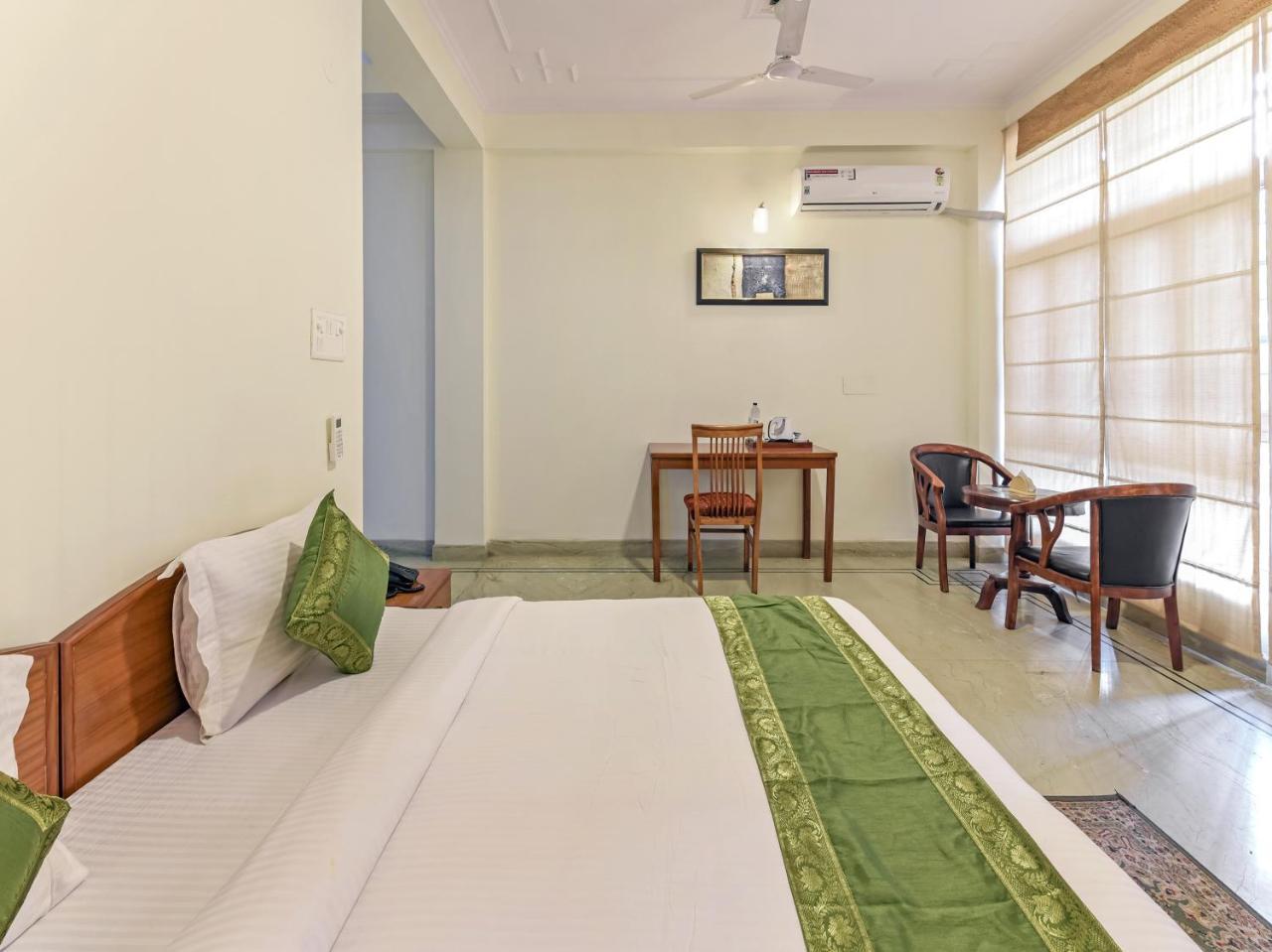 Hotel Treebo Trip The Nest Corporate à Greater Noida Extérieur photo
